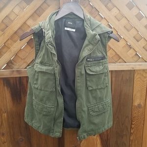 ⚡3/$12⚡ BDG Urban Outfitters Green Jacket Vest